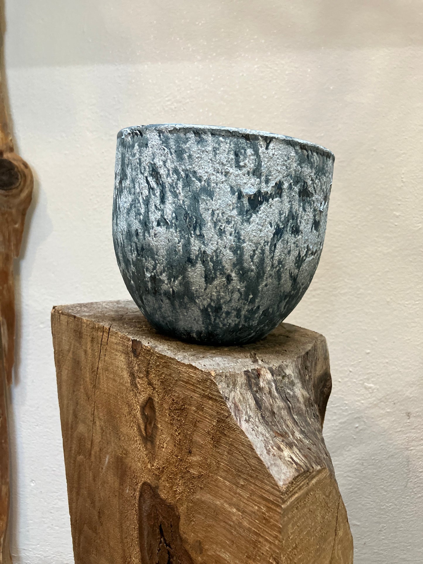 Obal na rostlinu Bali Light Blue - vnitřní průměr 14cm - keramika